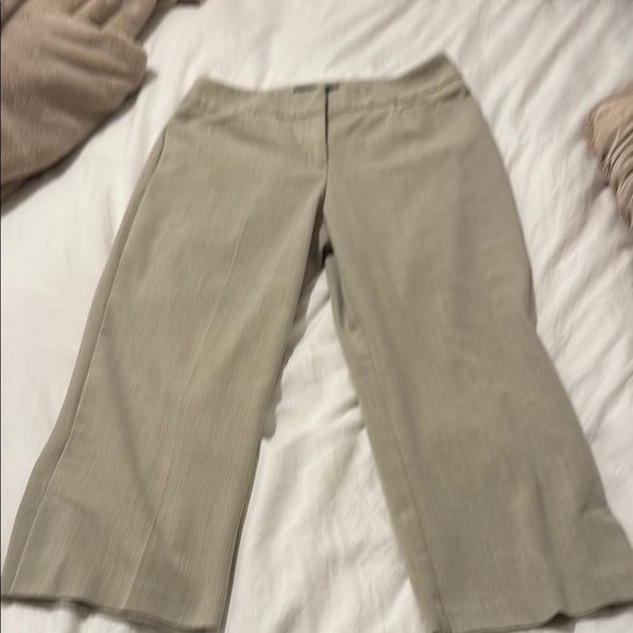 Elegant Beige Women's Pants - Picture 1 of 4